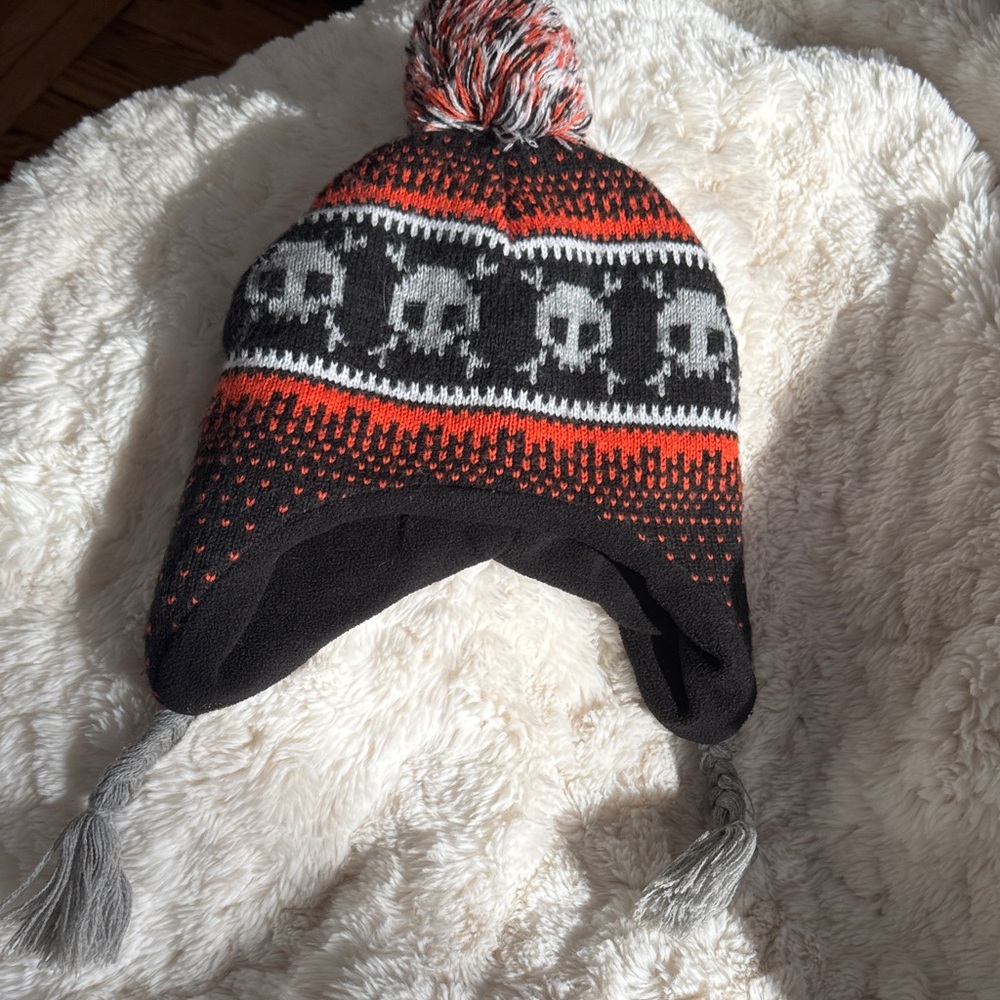 Cozy Skull Pattern Knit Hat for Kids - Black and Orange